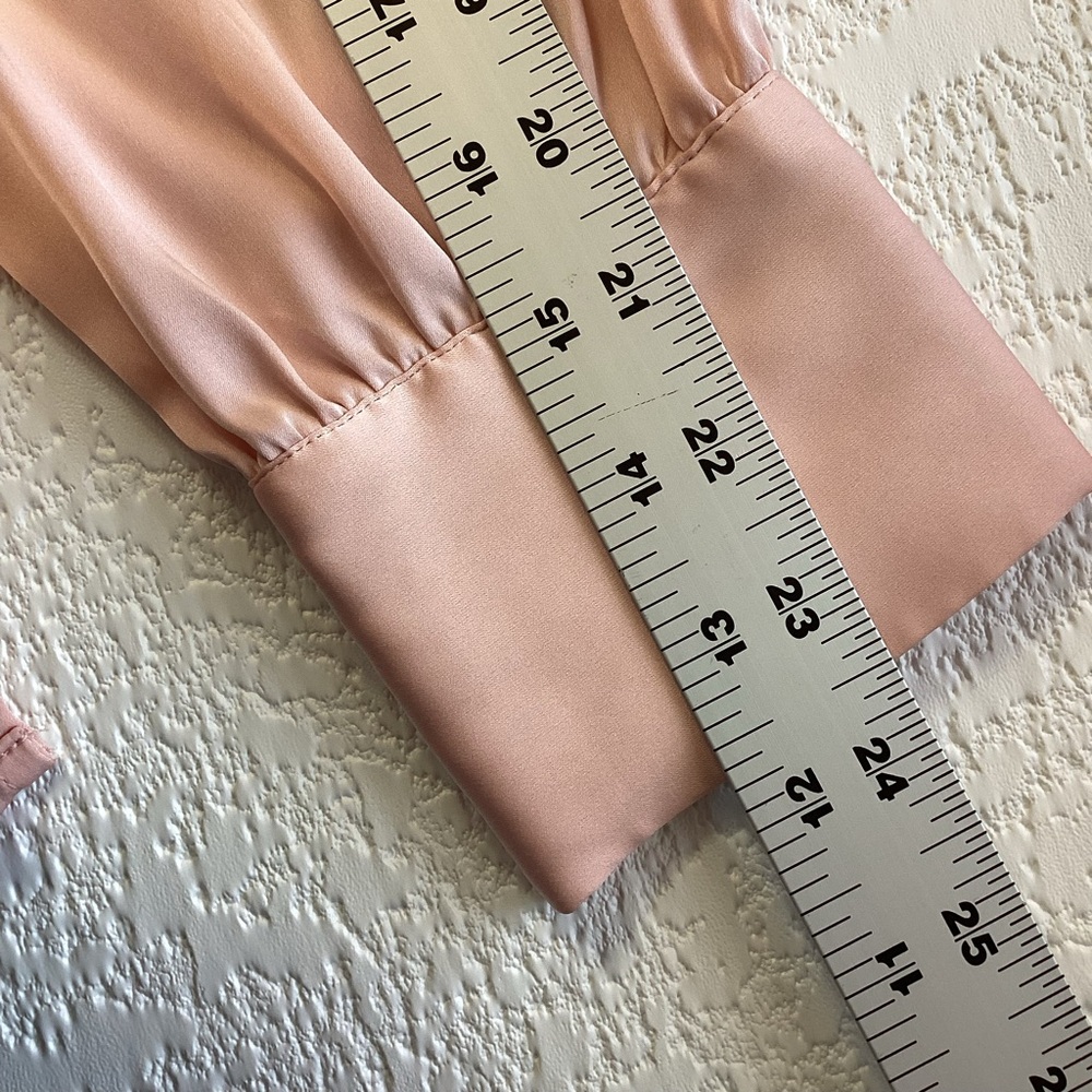 Escalier Pale Pink Tie Neck Long Sleeve Silky Blouse Size Medium - Picture 11 of 13
